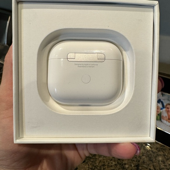 Apple IPods 3rd Generation - Picture 3 of 6